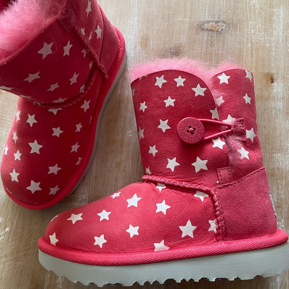 Kids Classic Ugg Hot Pink